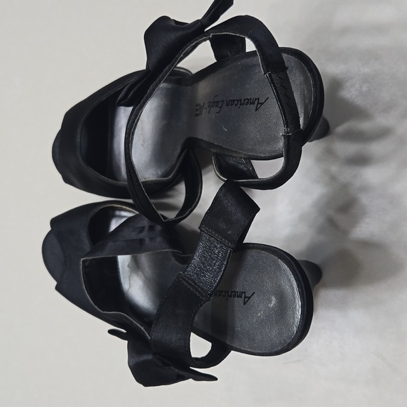 American Eagle sz 9 black satin heels - Picture 4 of 7